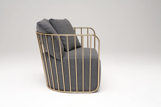 China Cadeira do véu das noivas do projeto da fase, cadeira de sala de estar do metal do sofá de 2 Seater com coxim fornecedor