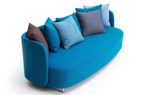 China O sofá pequeno confortável para o quarto, mínimos dos pés do metal dirige o sofá da mobília fornecedor
