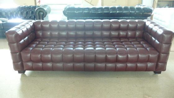 China 3 sofás moderno do couro de Seater, sofá 228 * 88 * 79cm da grade dos pés da madeira maciça fornecedor