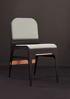 China Cadeira de sala de estar confortável da fibra de vidro de Bardot projetada por Gabriel Scott fornecedor