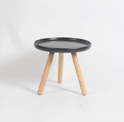 China A mesa de centro redonda de Normann Copenhaga, Metal a mesa de centro simples com pés de madeira fornecedor
